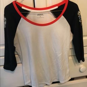 Express baseball tee